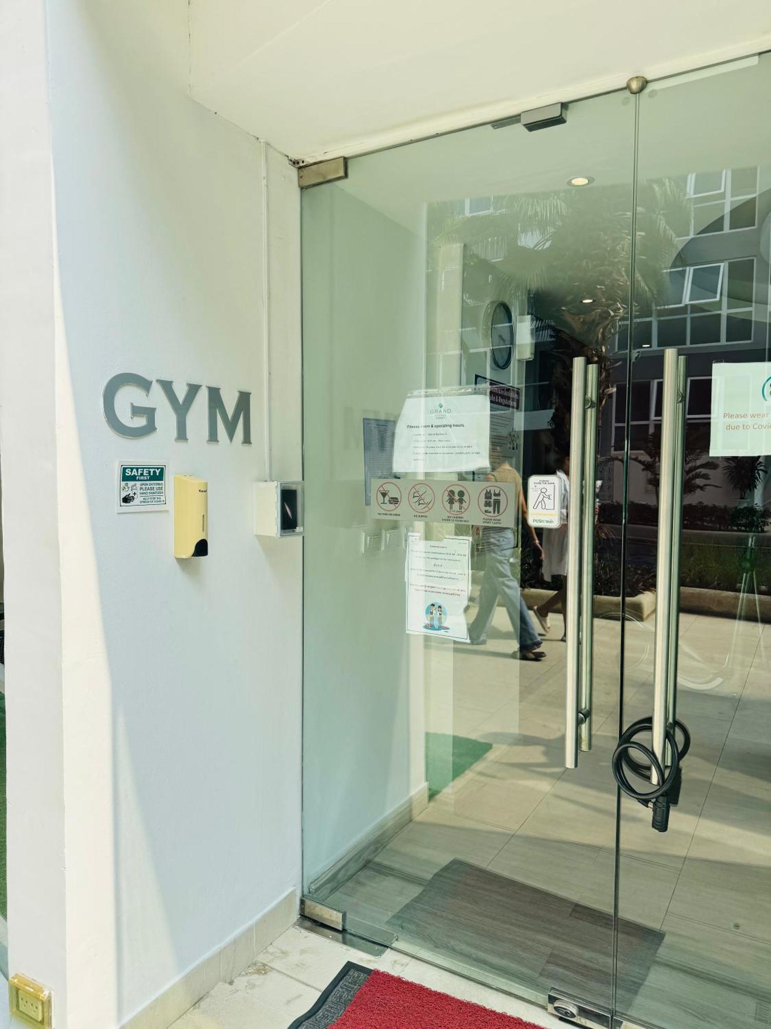 Grand Avenue Conde Pattaya Apartman Kültér fotó