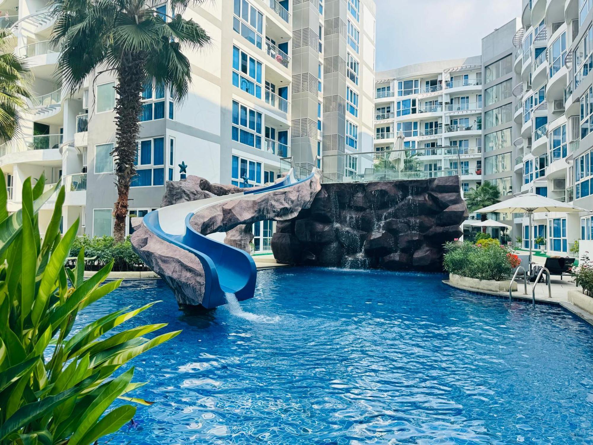 Grand Avenue Conde Pattaya Apartman Kültér fotó
