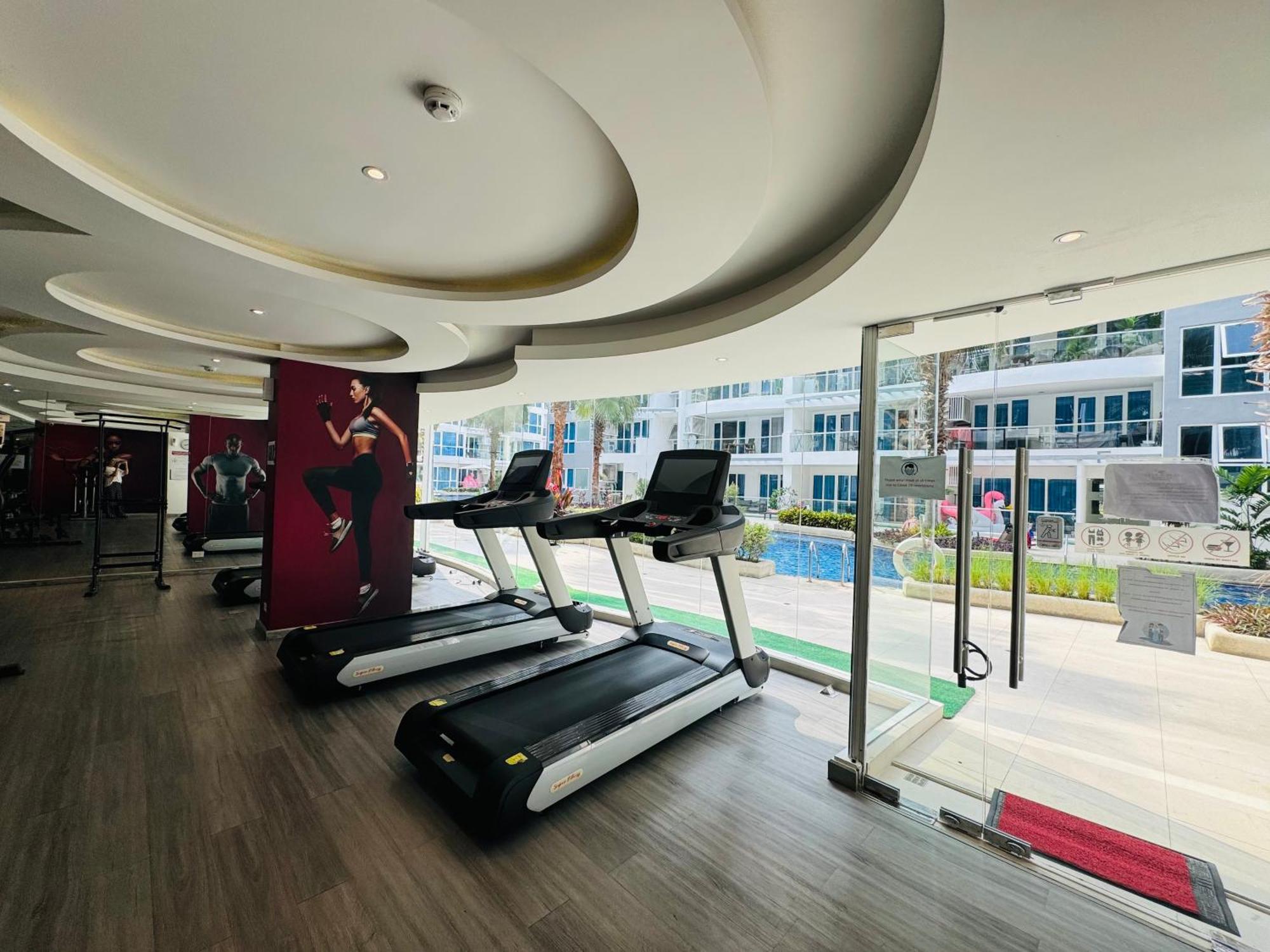 Grand Avenue Conde Pattaya Apartman Kültér fotó